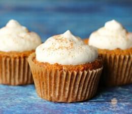 Moist & Decadent Cakes.