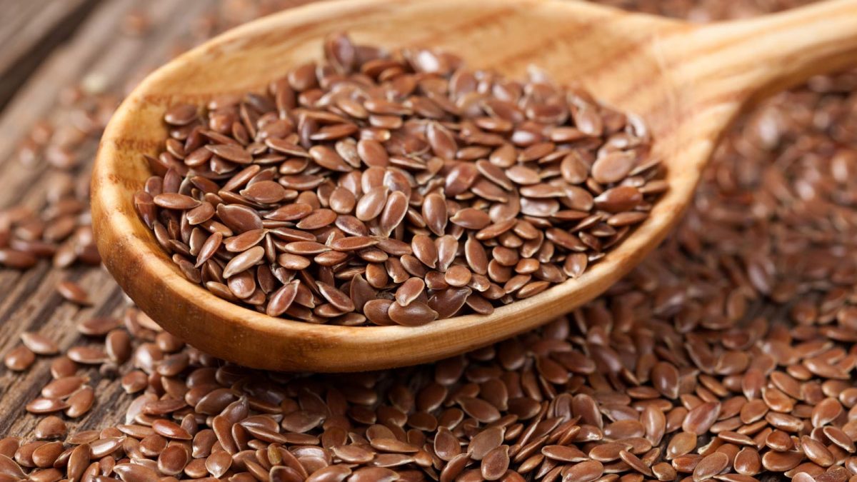 How Flaxseed Fights Cancer (And How Much You Need)