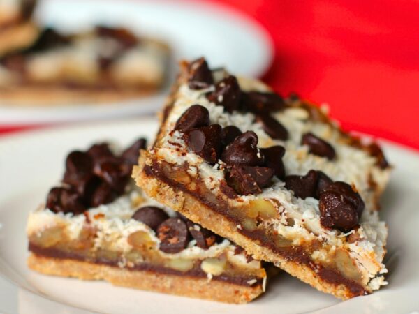 Image from a post with the title: Keto Magic Cookie Bars.